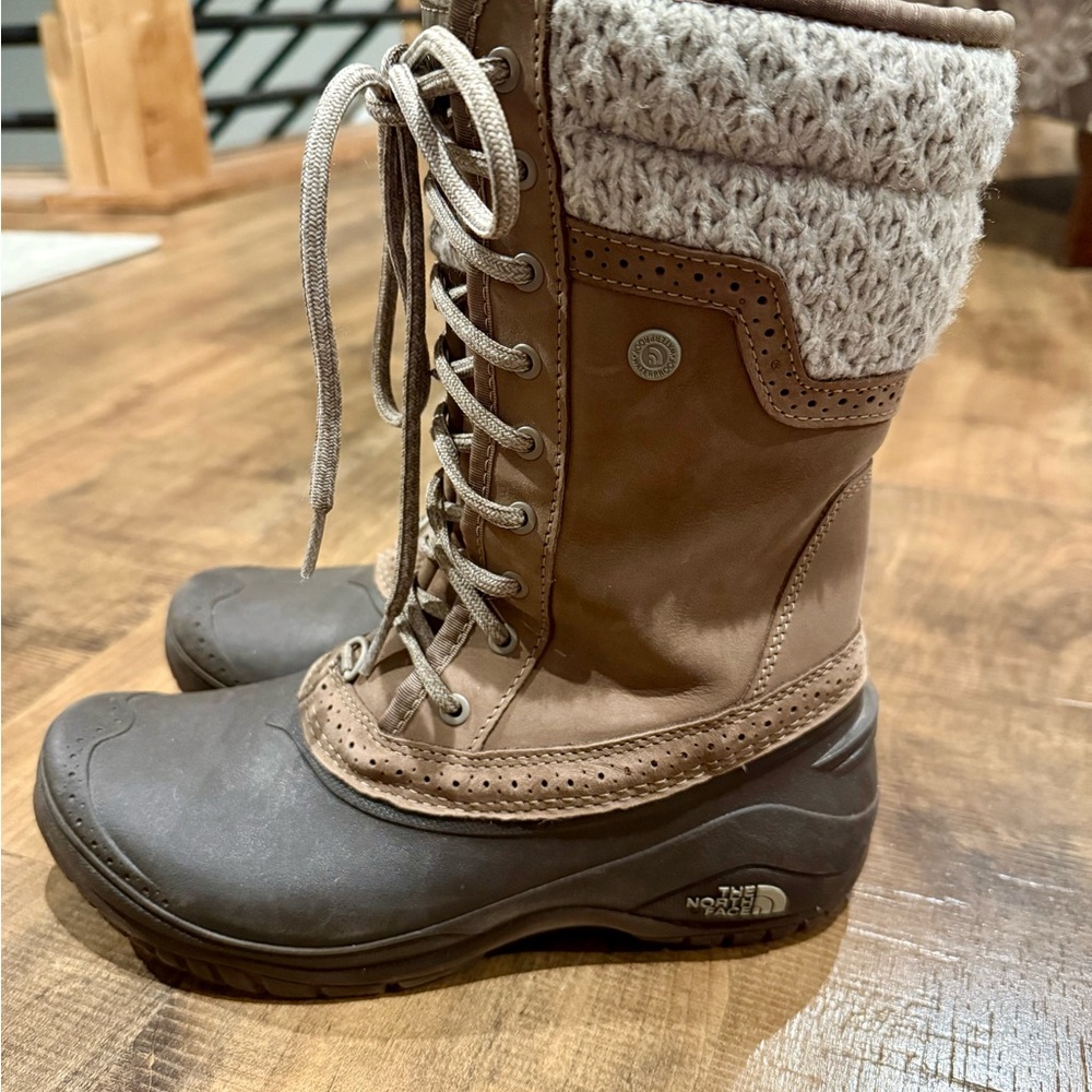 The North Face Women's Tan and Gray Winter Boots